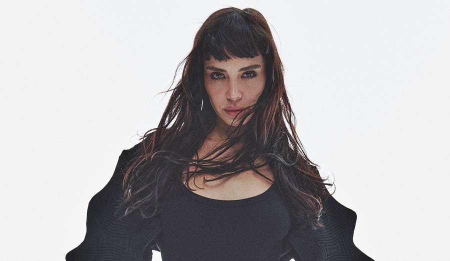  AYBÜKE ALBERE’DEN YEPYENİ BİR HİT ‘HARAP’