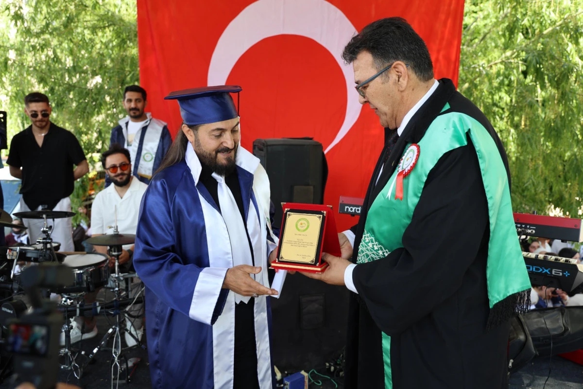 36 YILLIK TECR&Uuml;BE VE AKADEMİK BAŞARI AYNI İSİMDE BULUŞTU