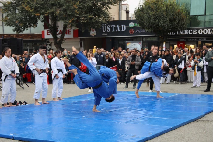Iğdır’da Cumhuriyet’in 102. Yılı Coşkuyla Kutlandı