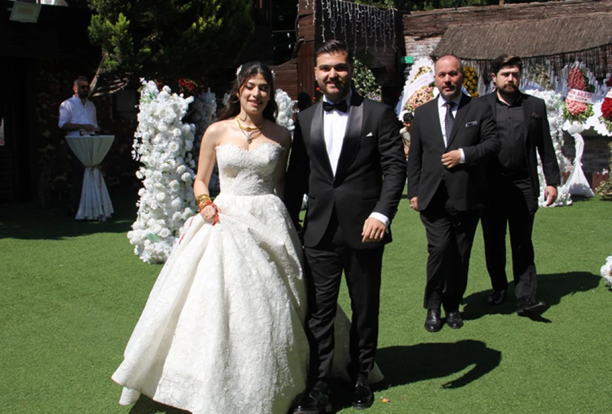 ALPER ERT&Uuml;RK VE SEVDE DEMİR'DEN MUTLULUĞA EVET