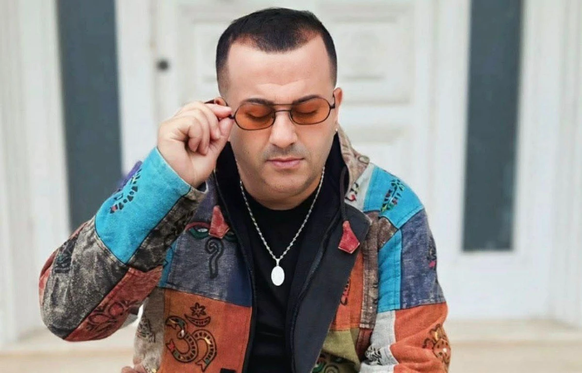 ANIL ALAN, AŞKA K&Uuml;ST&Uuml;