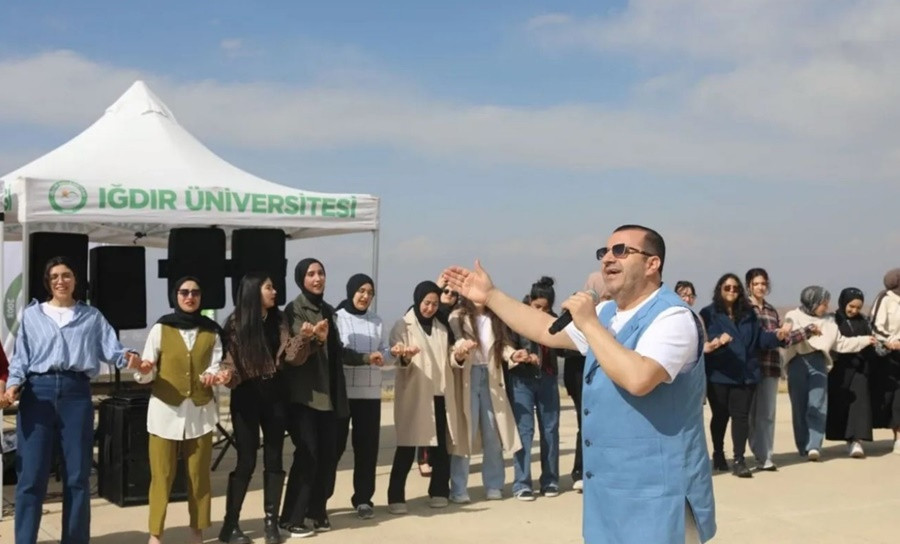  BAHAR ŞENLİĞİ COŞKUYLA KUTLANDI