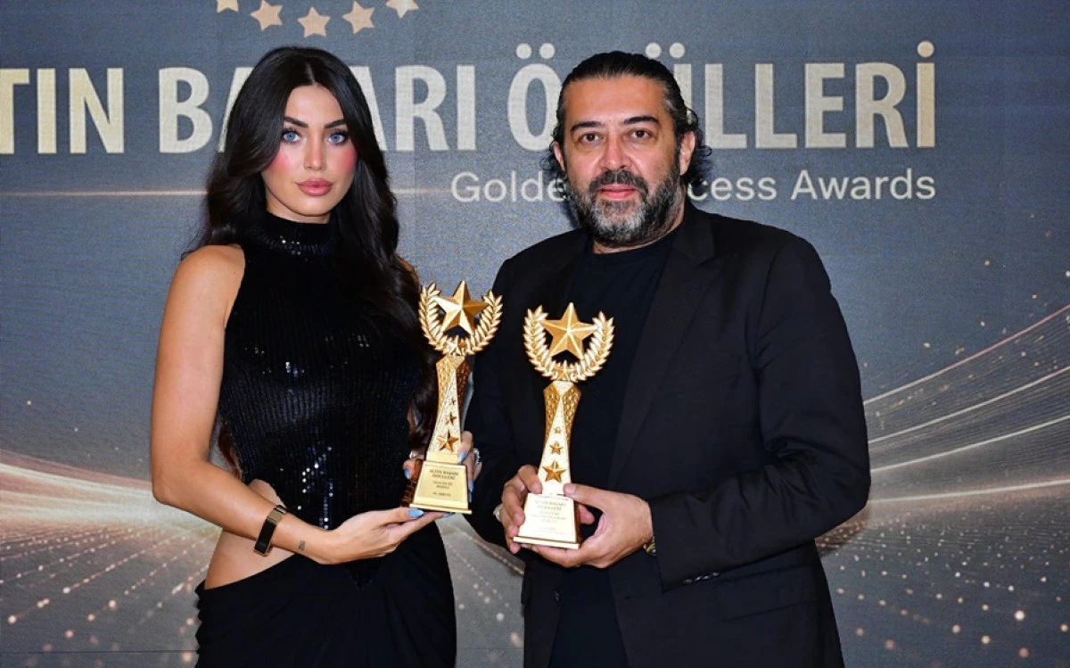BAŞARILI YAPIMCI SUAT YAN&Ccedil;&rsquo;A BİR B&Uuml;Y&Uuml;K &Ouml;D&Uuml;L DAHA