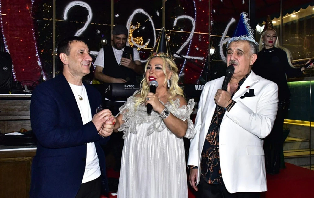 BOĞAZ&rsquo;IN İNCİSİ YAKOMOZ RESTAURANT&rsquo;TA UNUTULMAZ YILBAŞI GECESİ