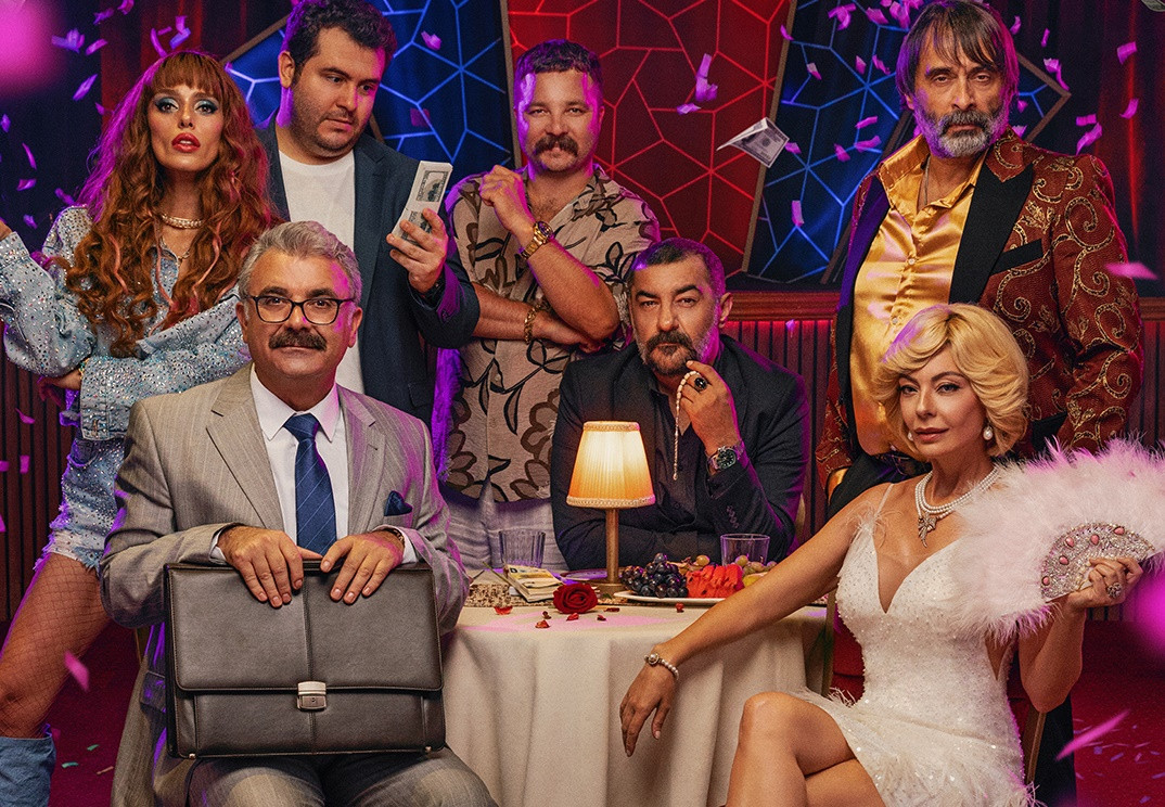 BU SONBAHAR KAHKAHA DOLU