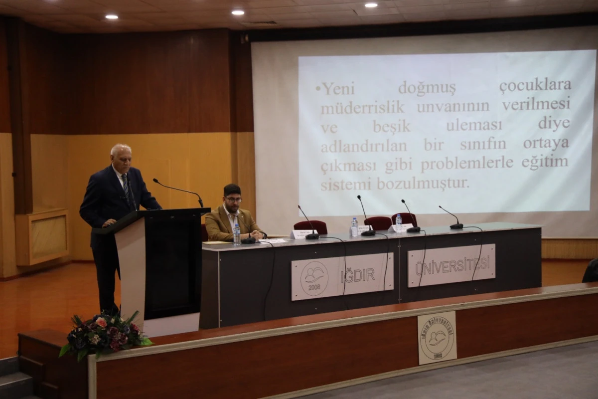 Cumhuriyetin Eğitim Mirası Işığında: Iğdır Üniversitesinde 24 Kasım’a Özel Öğretmenler Günü Paneli