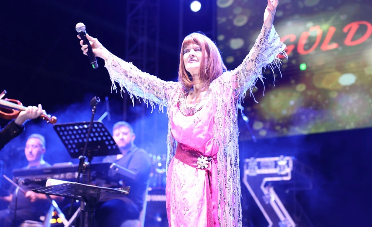  DENİZ ŞENLİKLERİ’NDE UNUTULMAZ İLK GECE