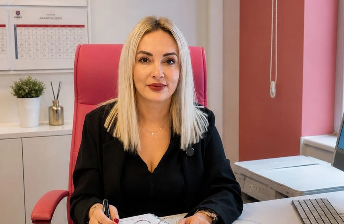 DİJİTAL D&Uuml;NYAYA &Ouml;NCE EBEVEYNLER HAZIRLANMALI