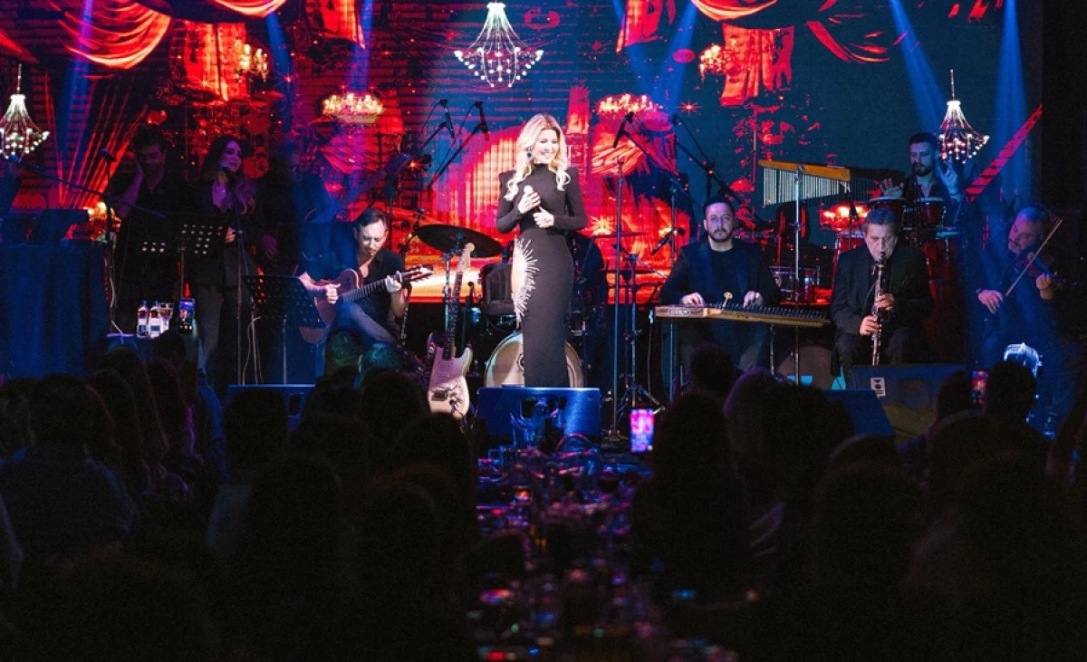 G&Uuml;LBEN ERGEN&rsquo;DEN YILIN FİNALİNE SOLD-OUT ŞOV