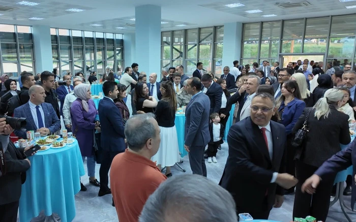 IĞDIR &Uuml;NİVERSİTESİNDE GURUR VE BAYRAM BİR ARADA