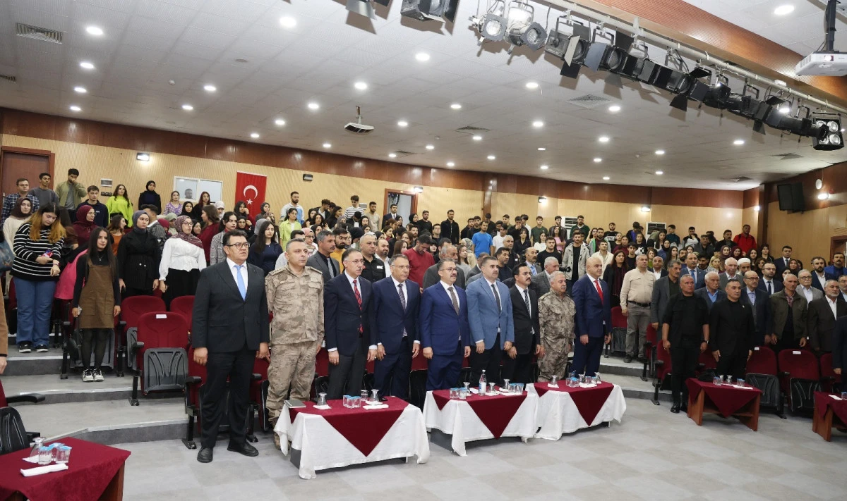 Iğdır’da “Toplumsal Barış ve Terörsüz Gelecek” Paneli: Türk-Kürt Birliği ve Bölgesel Dayanışma Vurgusu