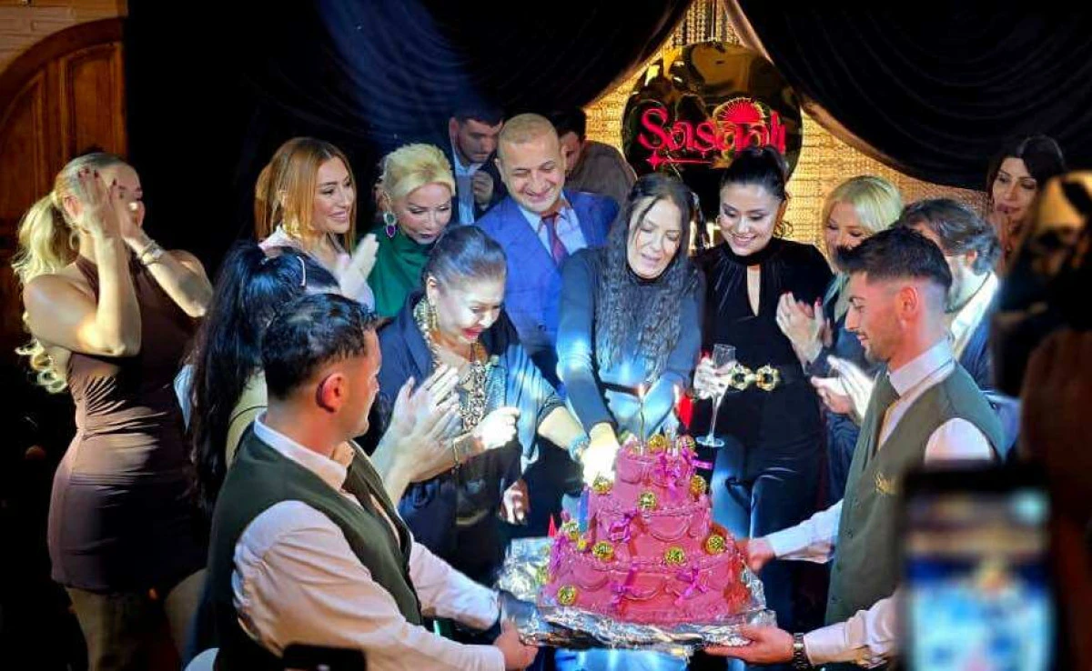 IŞILTI, ZARAFET, MÜZİK VE DOSTLUK DOLU MUHTEŞEM BİR GECE