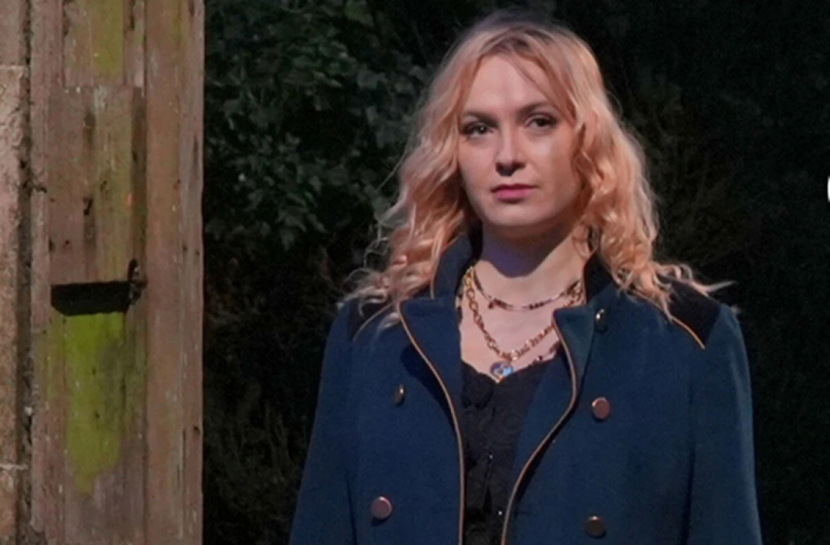 ISOLDE ROXBY&rsquo;DEN &Ccedil;ANAKKALE T&Uuml;RK&Uuml;S&Uuml;