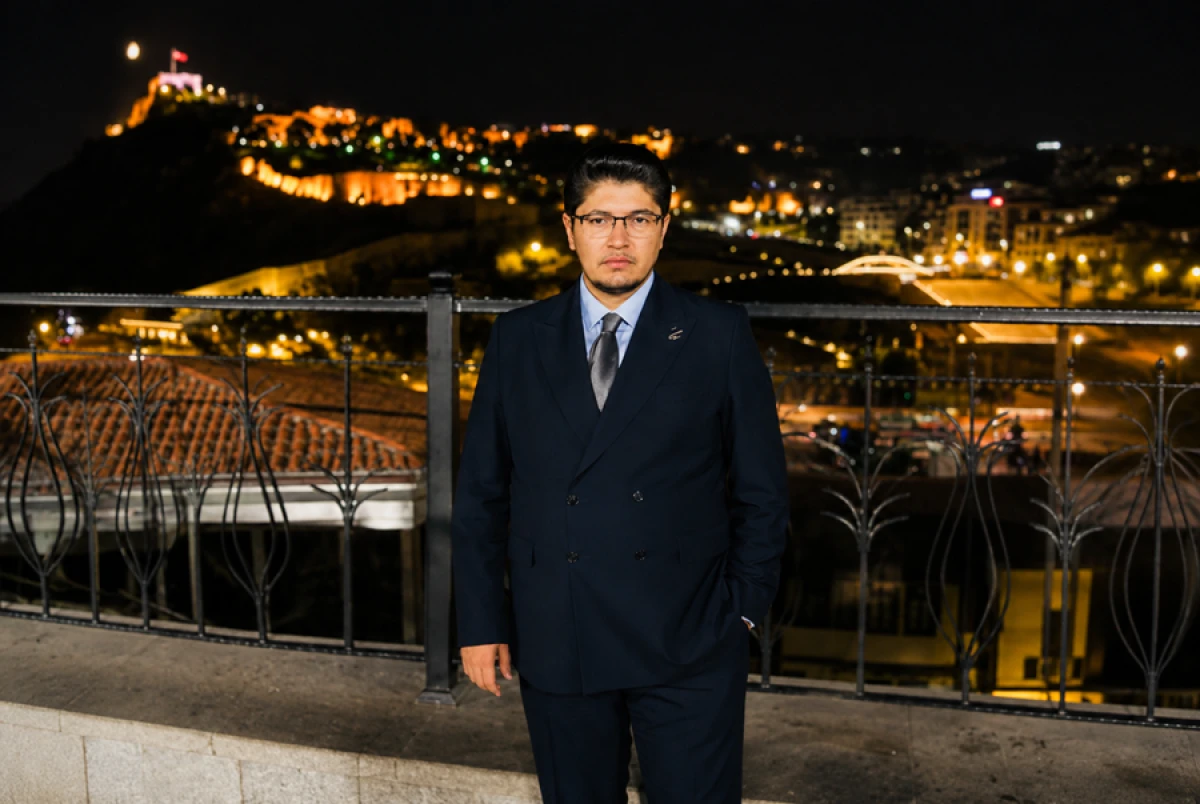 KARSLI AVUKATIN B&Uuml;Y&Uuml;K BAŞARISI