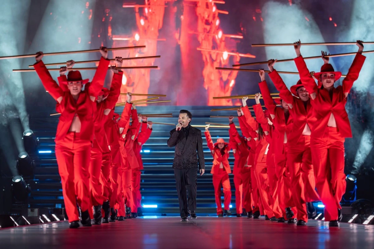 KENAN DOĞULU&rsquo;DAN İZMİR&rsquo;DE UNUTULMAZ PERFORMANS