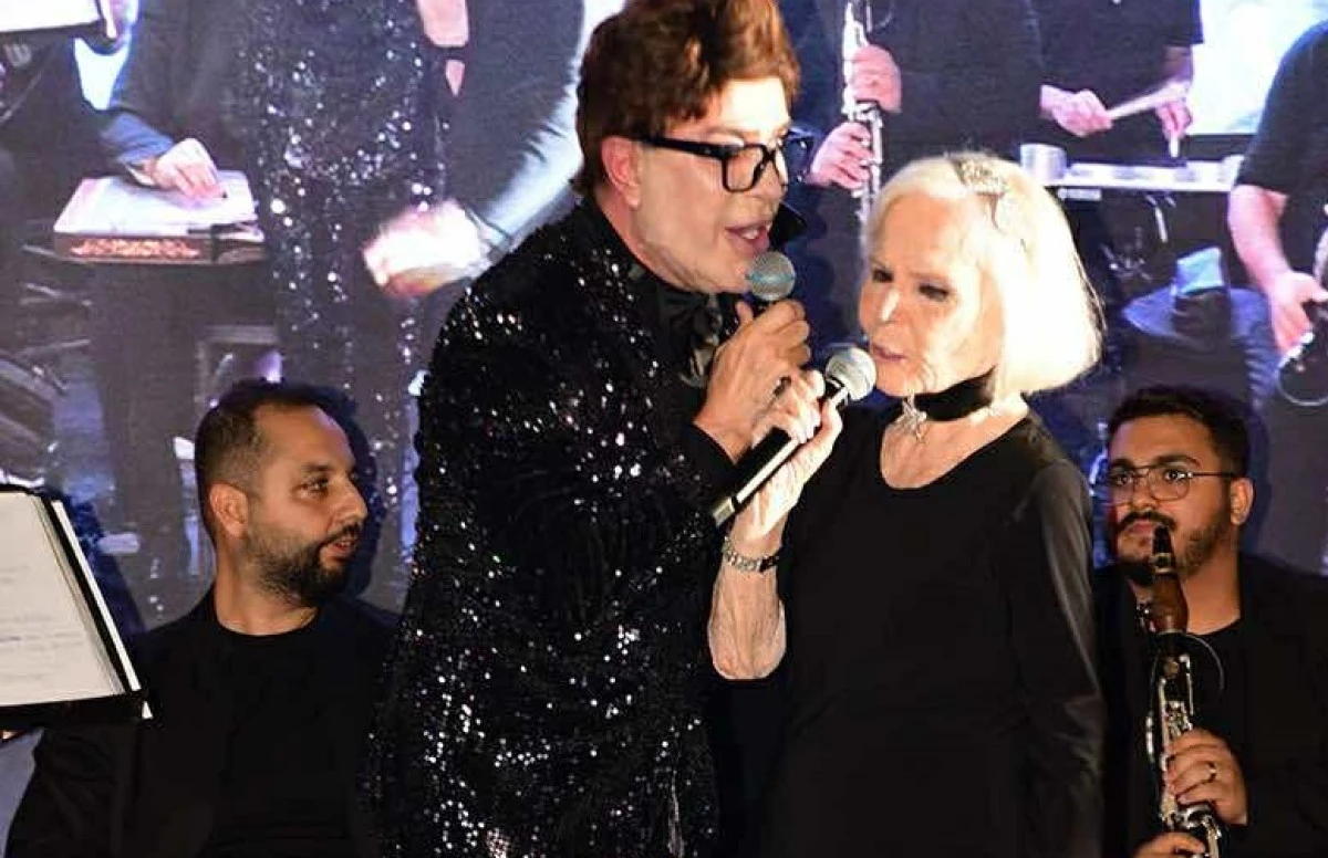 KURULUŞ YILDÖNÜMÜNE MUHTEŞEM GECE