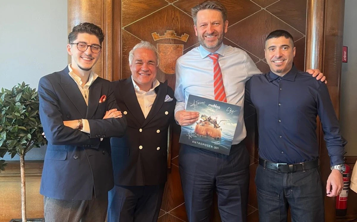 MANGA SOLİSTİ FERMAN AKGÜL OSLO PARLEMENTO'SUNDA