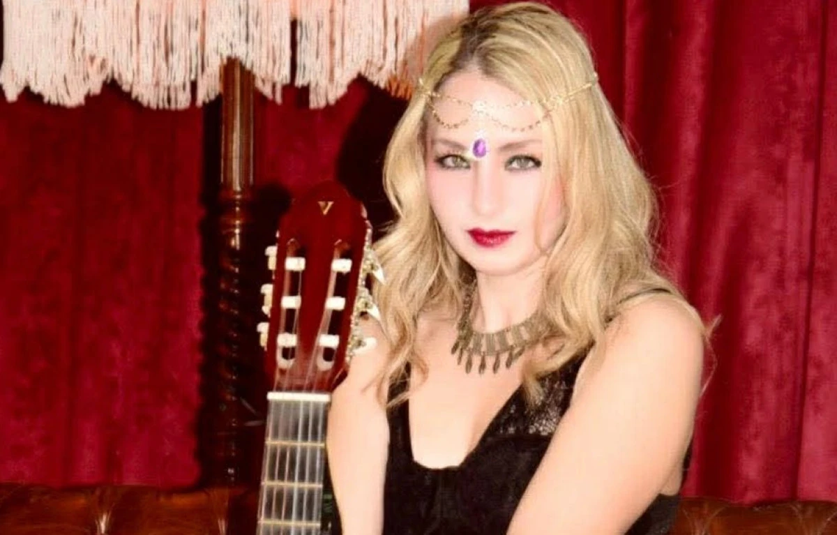 M&Uuml;ZİK D&Uuml;NYASINDA BİR İLK