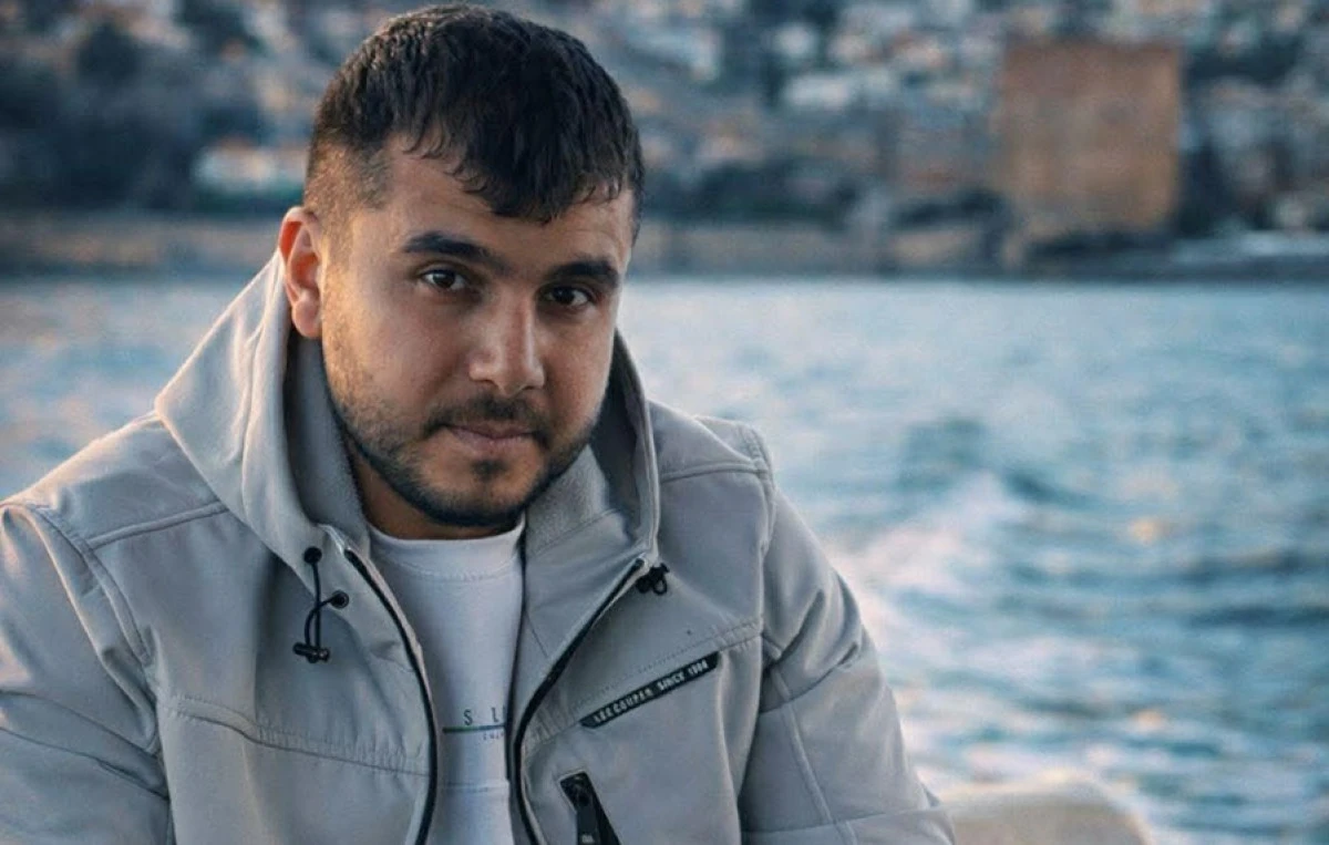 M&Uuml;ZİK YAPIMCILIĞINA SOYUNDU