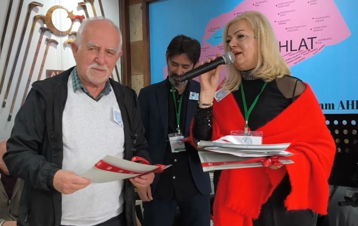 NESRİN AKKO&Ccedil; 7. KEZ BAŞKAN