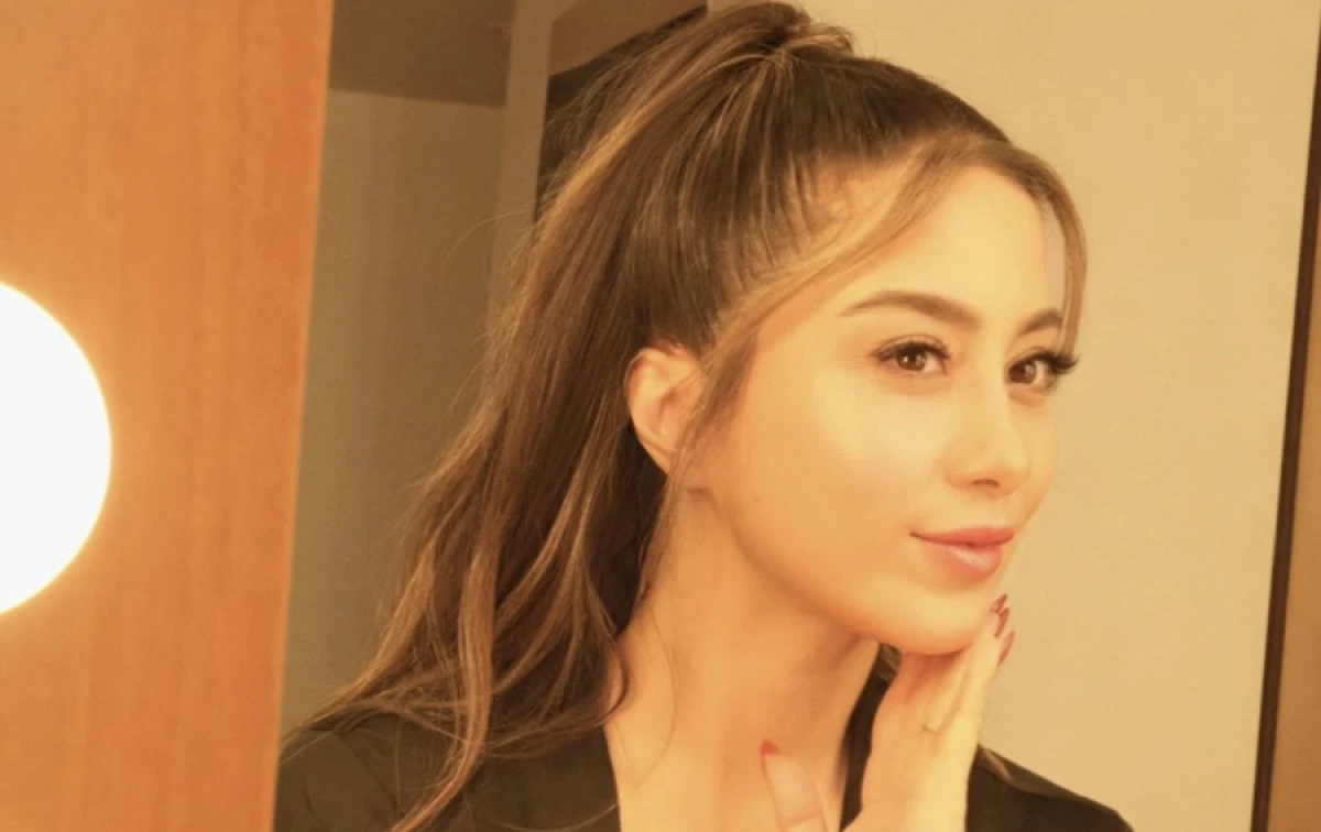 NİHAN AKIN, DOĞAL G&Uuml;ZELLİĞİ MİRABELLİX İLE TEMSİL EDİYOR