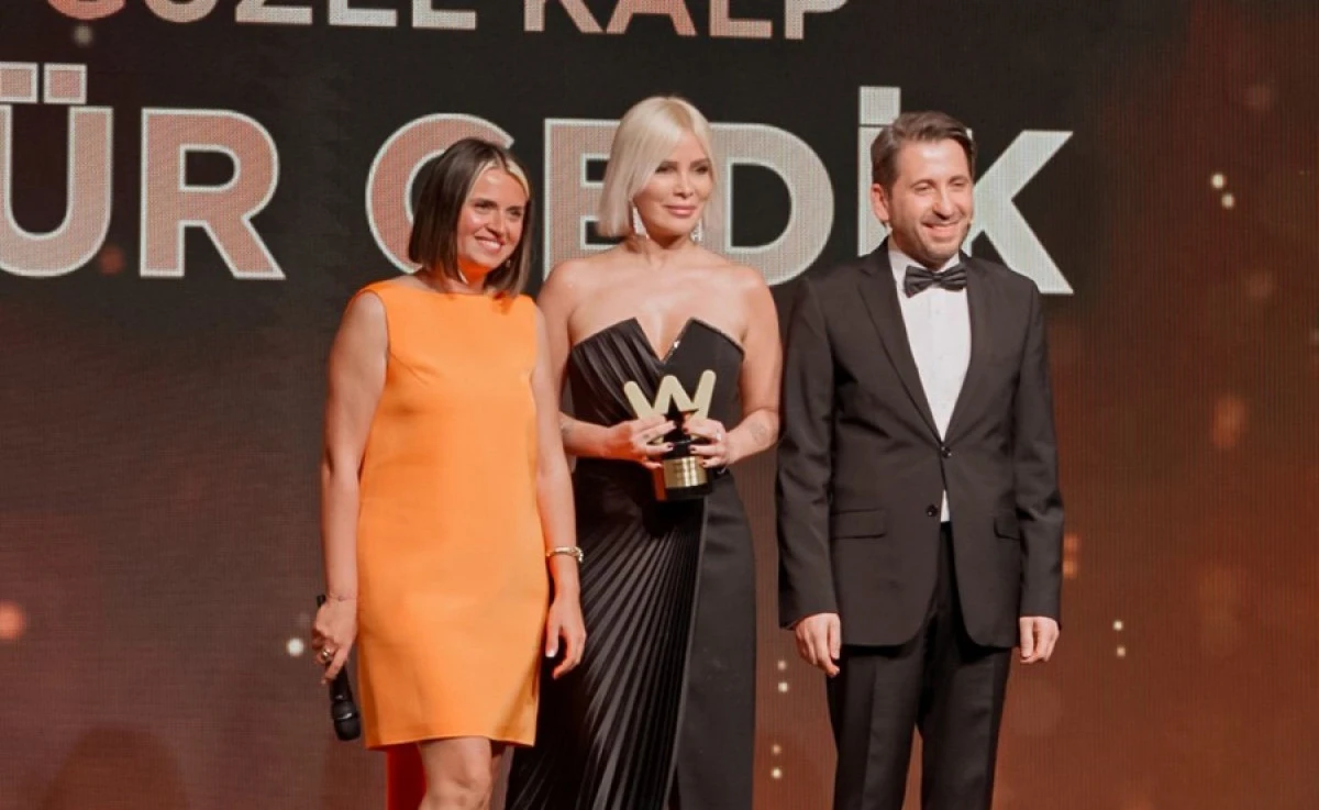  &Ouml;M&Uuml;R GEDİK G&Ouml;Z DOLDURDU