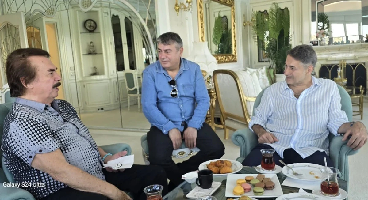 ORHAN GENCEBAY&rsquo;A BAYRAM ZİYARETİ