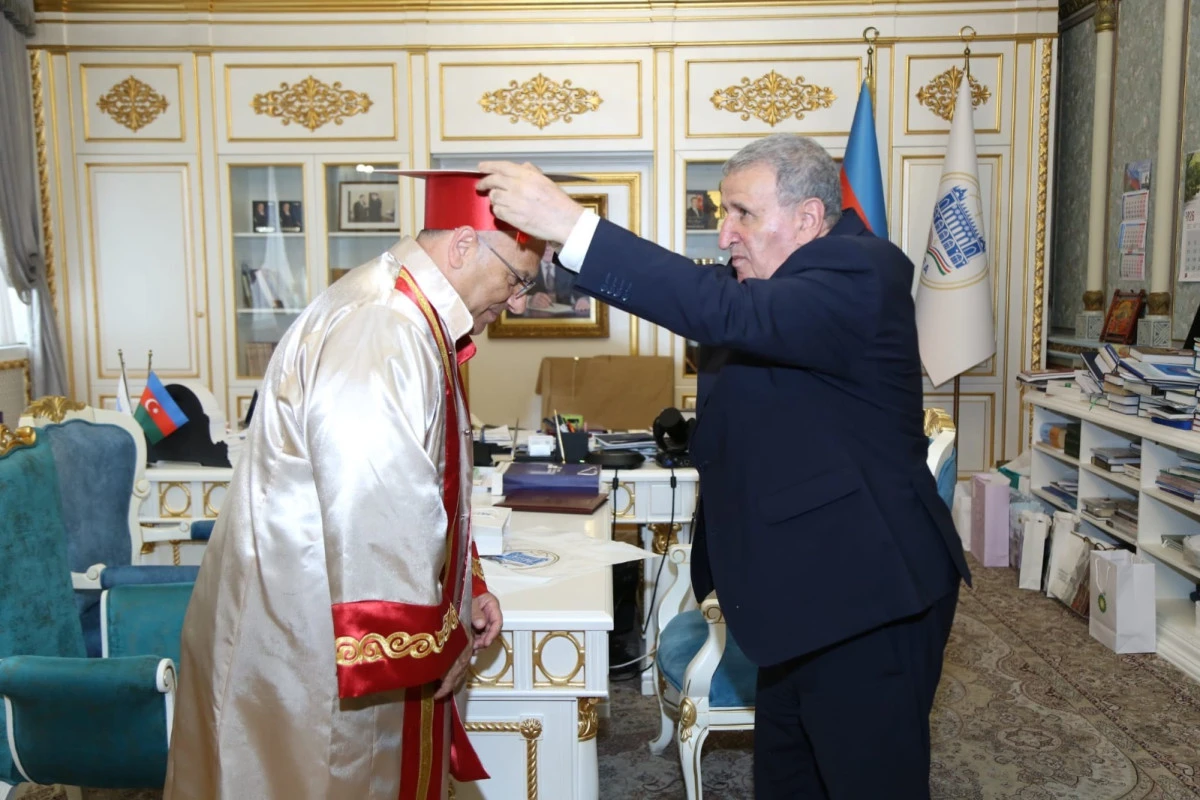     REKT&Ouml;R G&Uuml;REL&rsquo;E AZERBAYCAN&rsquo;DA PRESTİJLİ UNVAN