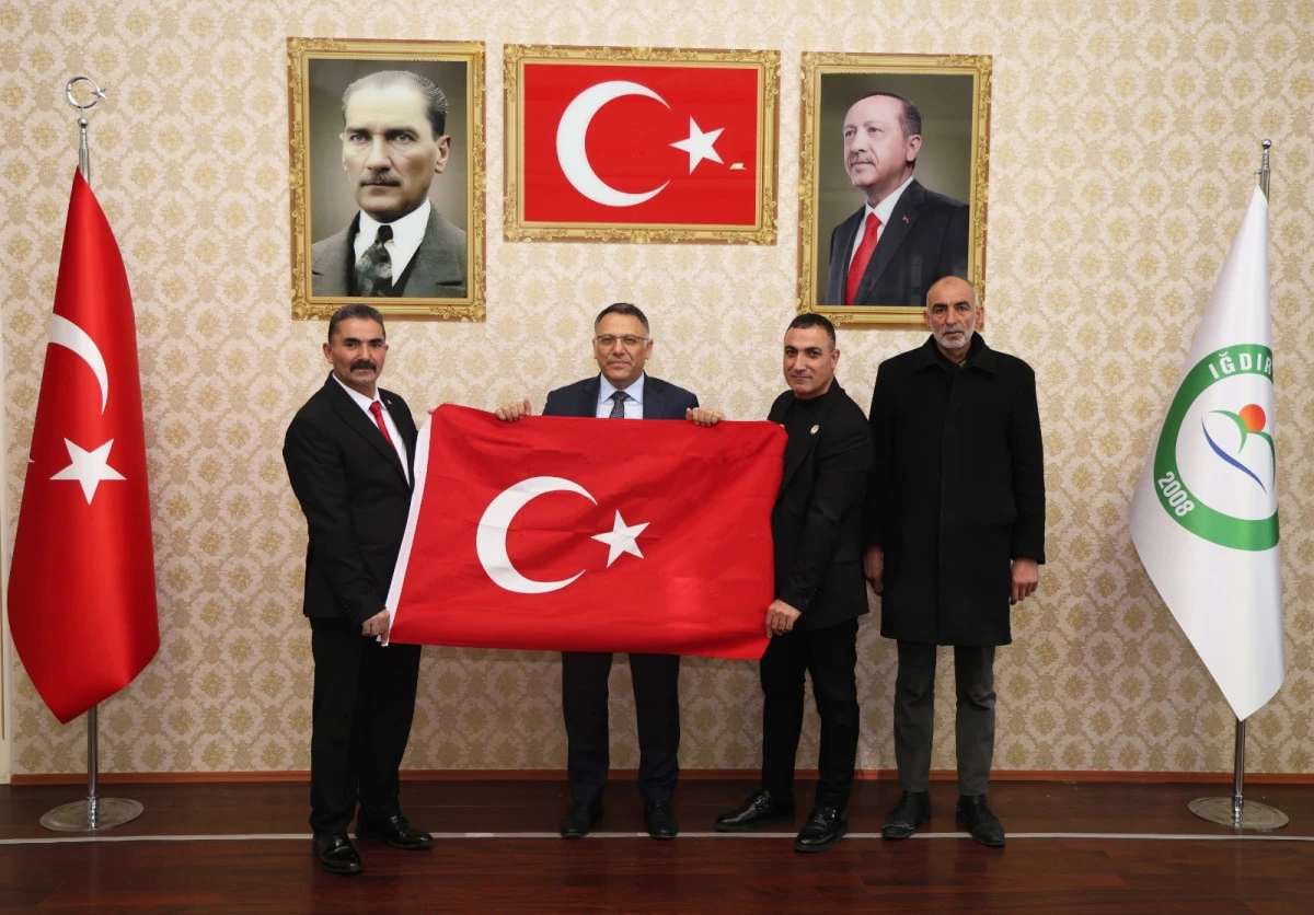 REKT&Ouml;R G&Uuml;REL'E TURAN BİRLEŞİK DEVLETLERİ TEŞKİLAT DERNEĞİ&rsquo;NDEN ZİYARET