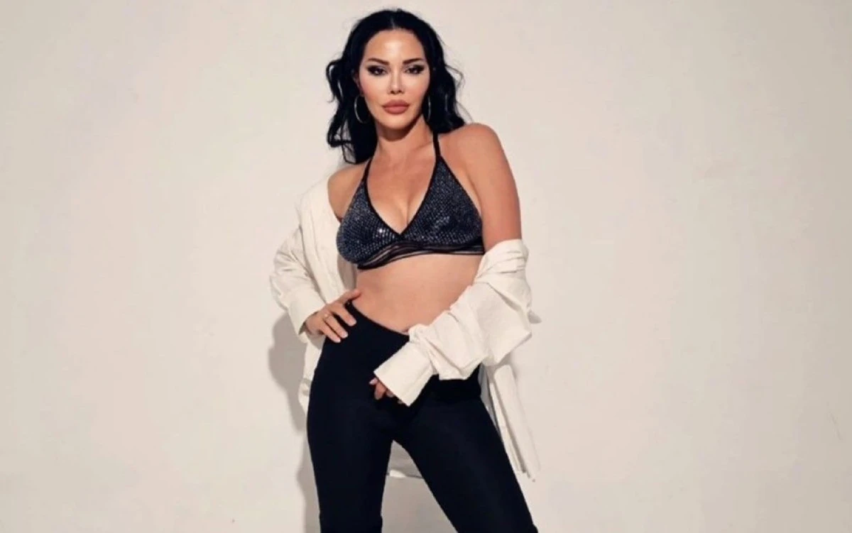 RİTA MAHRANİ’DEN KALPLERİNİZE DOKUNACAK ŞARKI 