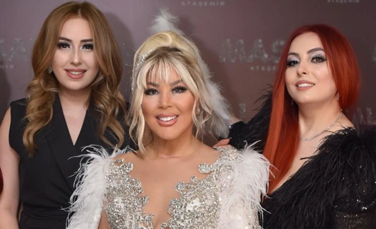 SAFİYE SOYMAN'A MASALSI KOST&Uuml;M