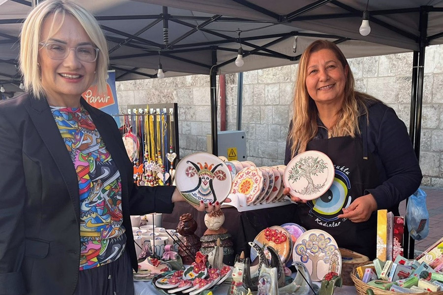 SANAT İLE KADIN EMEĞİNİ BULUŞTURAN KOLEKTİF