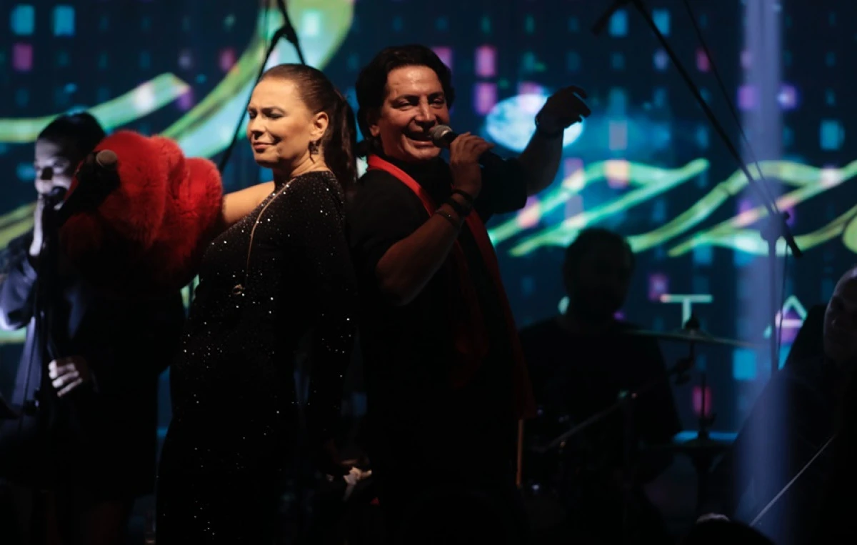 YENİ YIL HERKESE ŞANSLI GELSİN 