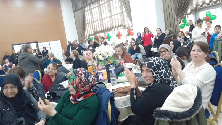  YILBAŞINDAN 1 HAFTA ÖNCE İZMİR’DE MUHTEŞEM KUTLAMA