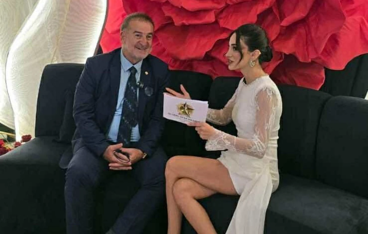 YILDIZLAR MAVI HALIDA BULUŞTU